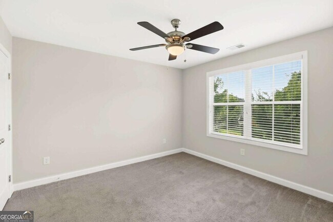 Building Photo - 520 Cresentry Brook