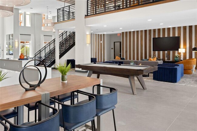 Building Photo - 5256 International Dr