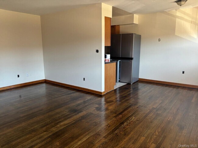 Building Photo - 3 NY-17