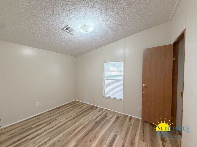 Building Photo - Nice 3 Bedroom Home in Fort Walton!