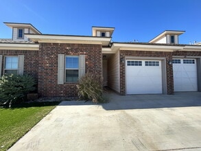 Building Photo - 11620 Evanston Ave