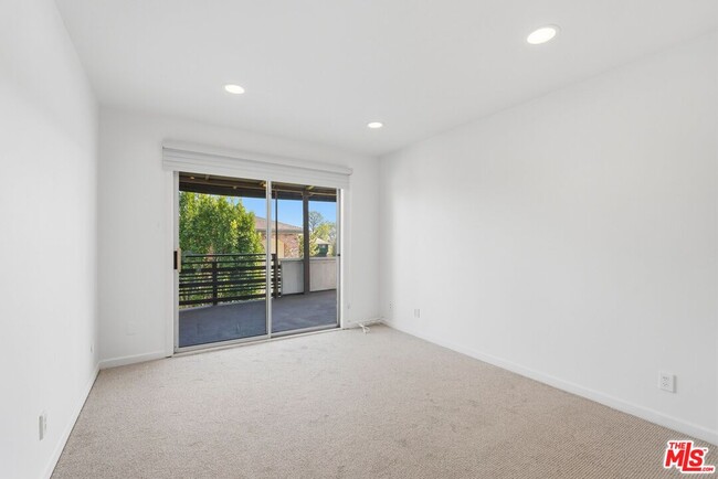 Building Photo - 15509 Aqua Verde Dr