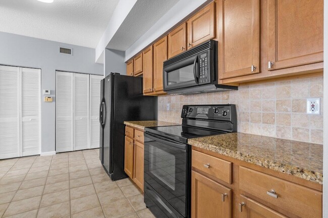 Building Photo - 276 Murcia Dr