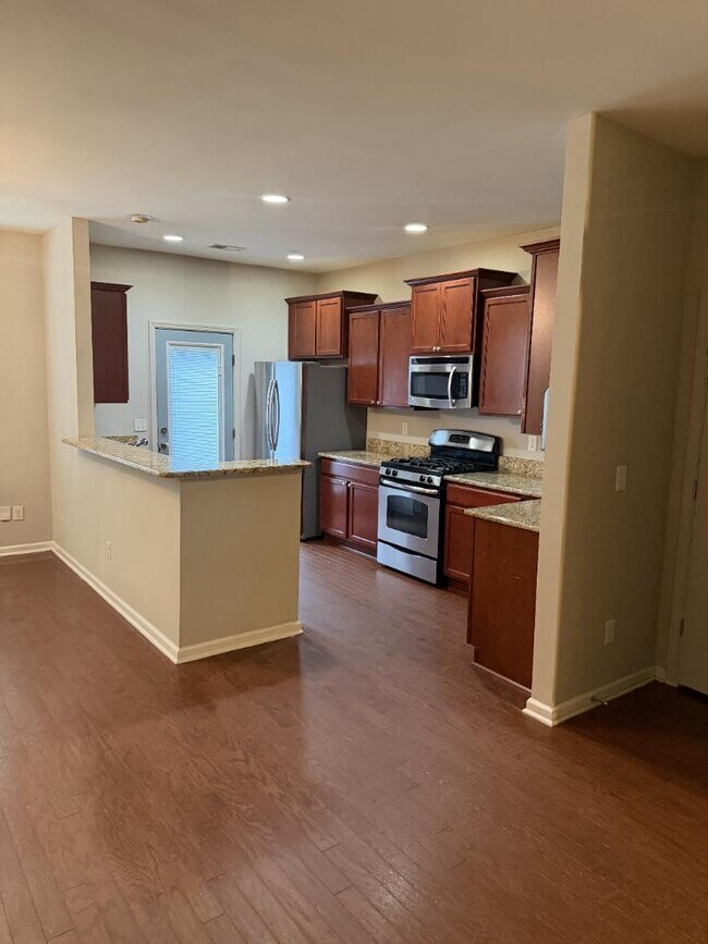 Building Photo - 827 Bibury Ct