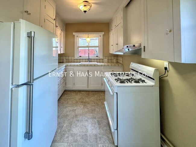 Building Photo - 601 Termino Ave