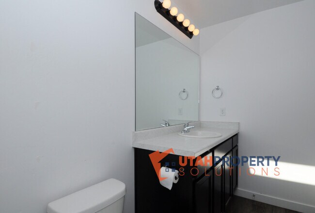 Building Photo - 577 S Windsong Ln