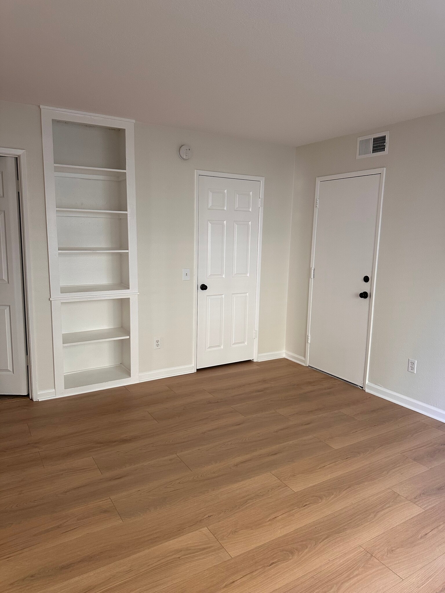 Building Photo - 14156 Oro Grande St