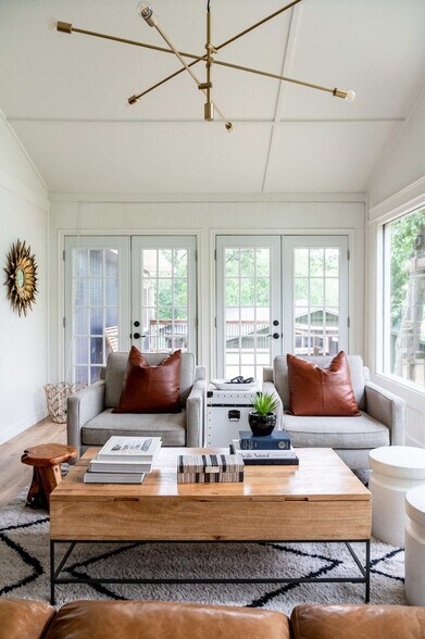 Building Photo - 38 Swanage Dr