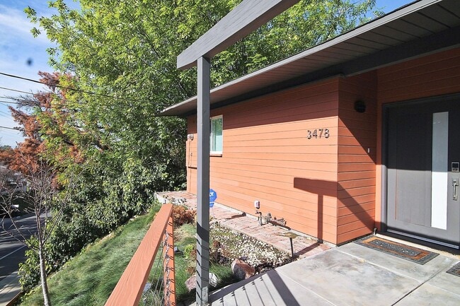 Building Photo - Mid-Century Modern Masterpiece!  South of the BLVD. Minutes to Westside, Mulholland, 405. Roscoma...