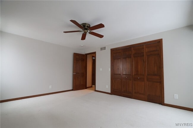 Building Photo - 40 Vassar Dr