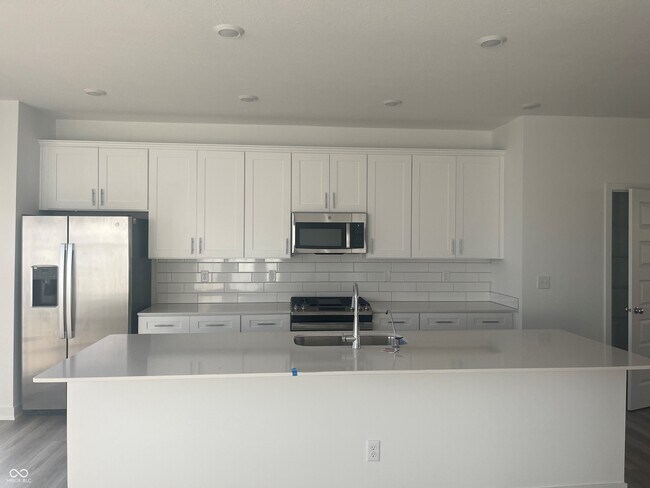 Building Photo - 6979 Adalene Ln