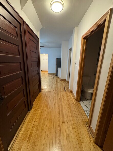 Building Photo - 3078 S Kinnickinnic Ave