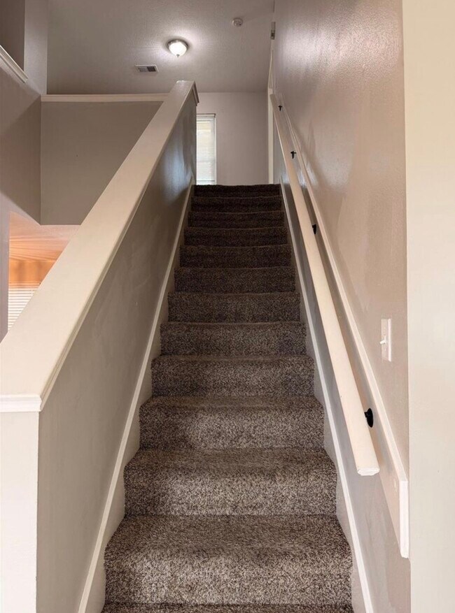 Building Photo - 4707 E Parma Dr