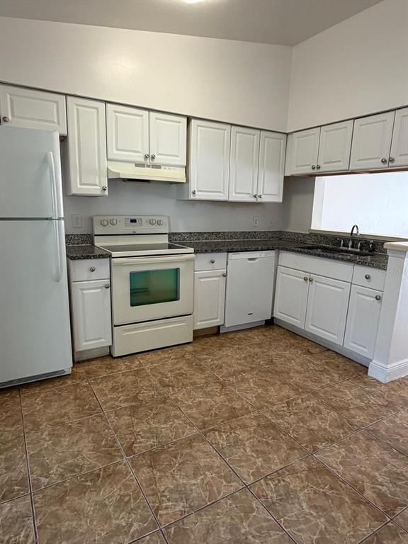 Building Photo - 3108 E Tower Ct