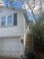 Building Photo - 1110 Montvue Rd