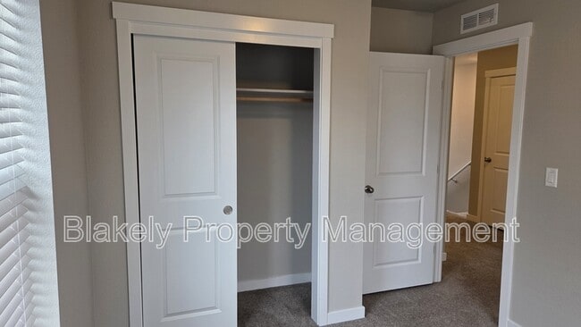 Building Photo - 5929 S Boddington Ln