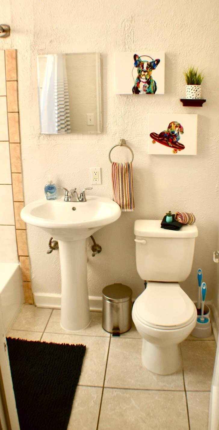 Building Photo - 407 S Melville Ave