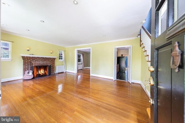 Building Photo - 2804 McKinley St NW