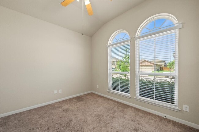 Building Photo - 307 Limestone Creek