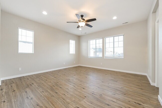 Building Photo - 14937 Melco Ave