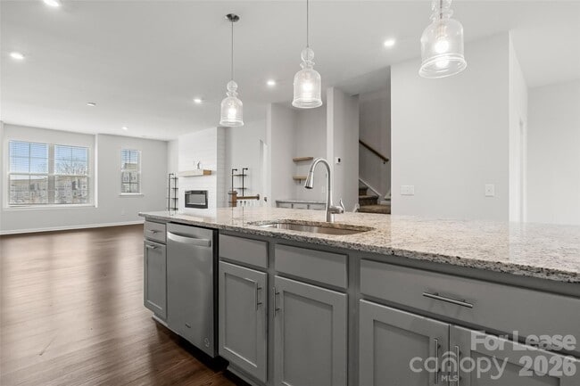 Building Photo - 6985 Waterstone Dr