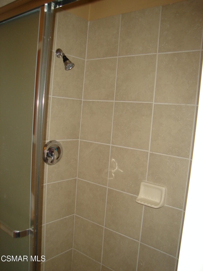 Building Photo - 662 Benson Way