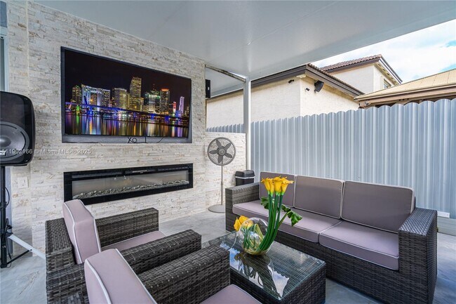 Building Photo - 15822 SW 140th St