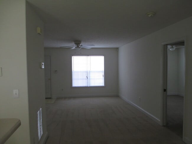 Building Photo - 113 John Ct