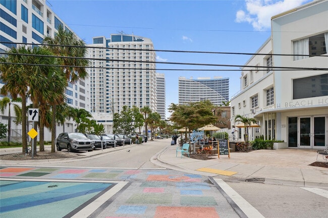 Building Photo - 3003 Terramar St