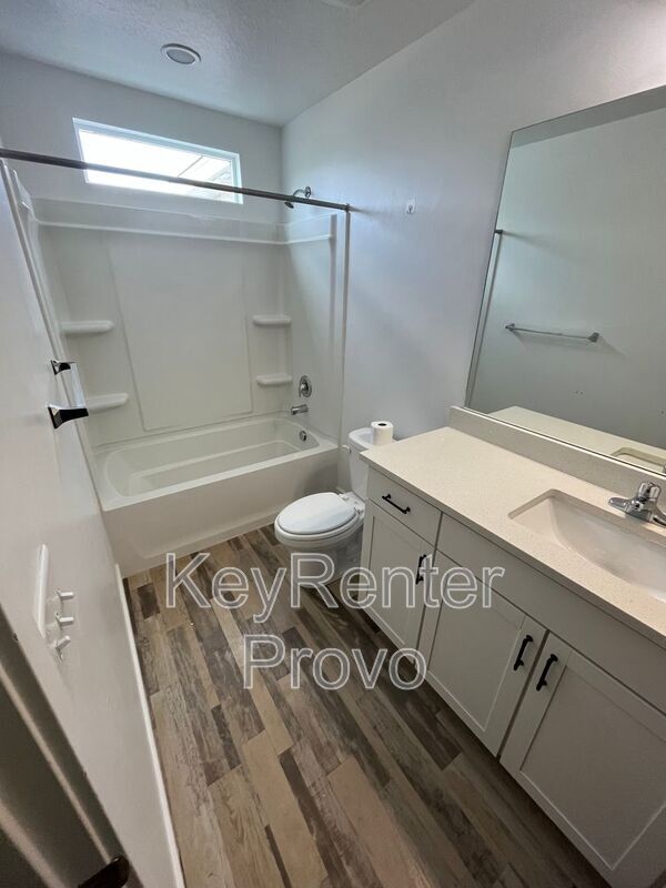 Building Photo - 432 S Fox Chase Ln