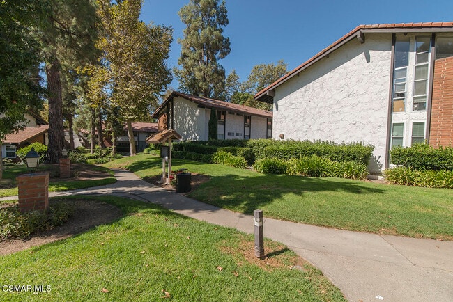 Building Photo - 31515 Lindero Canyon Rd
