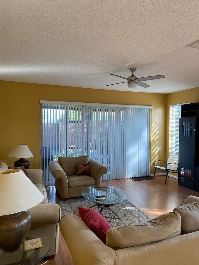 Building Photo - MOVE-IN SPECIAL!!! Townhome 3 Bedroom/2.5 Bathroom in Winter Park in a gated community