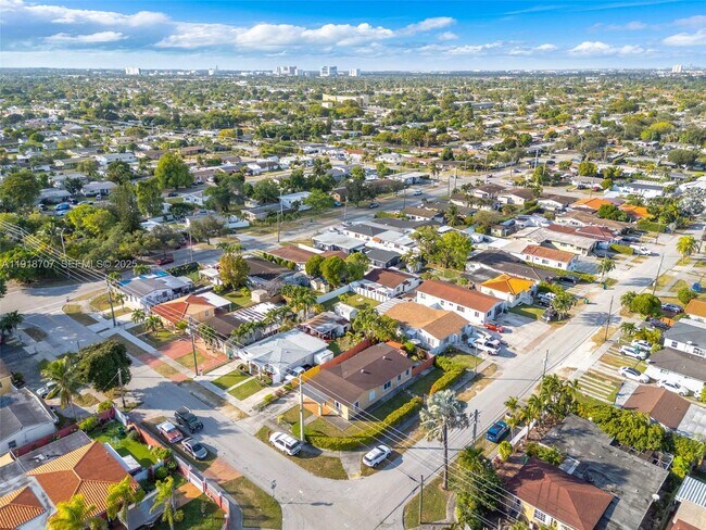 Building Photo - 9101 SW 34th St
