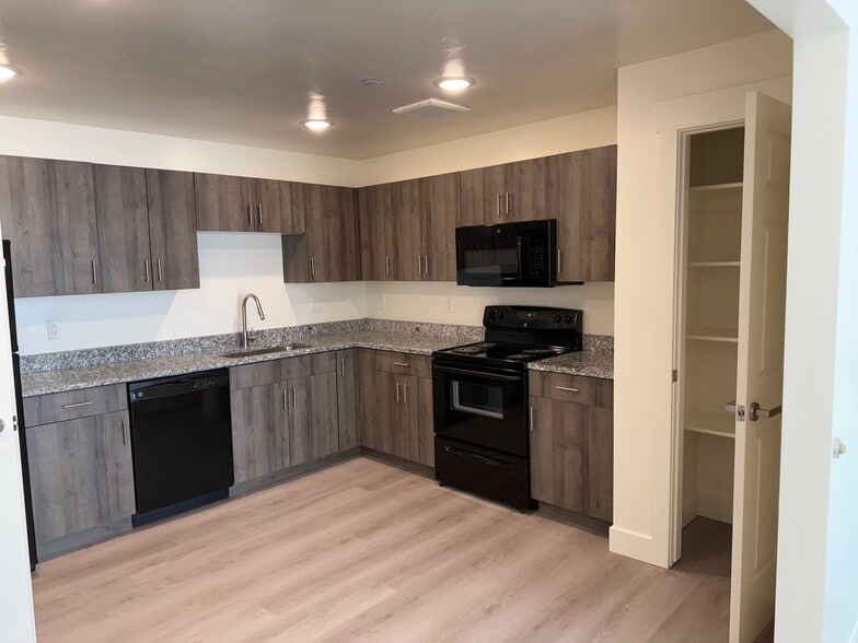 Interior Photo - Apartments at Falls Crossing