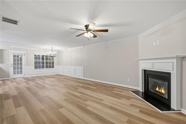 Building Photo - 326 Hidden Creek Ln