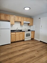 Building Photo - 700 Cummins Hwy