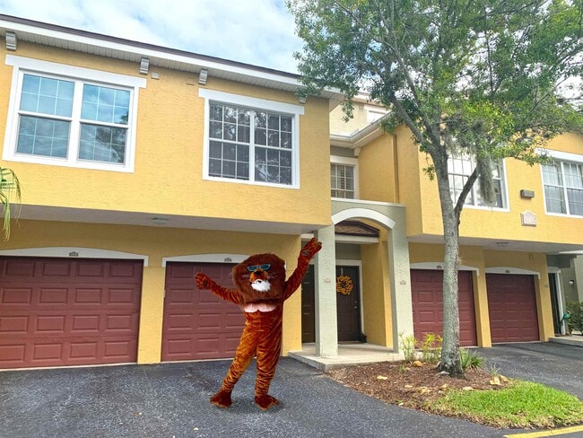 Building Photo - 2005 Mariposa Vista Ln