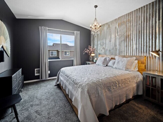 Building Photo - Desirable Kendall Yards Townhouse – Modern Living Near Downtown Spokane (Furnished)