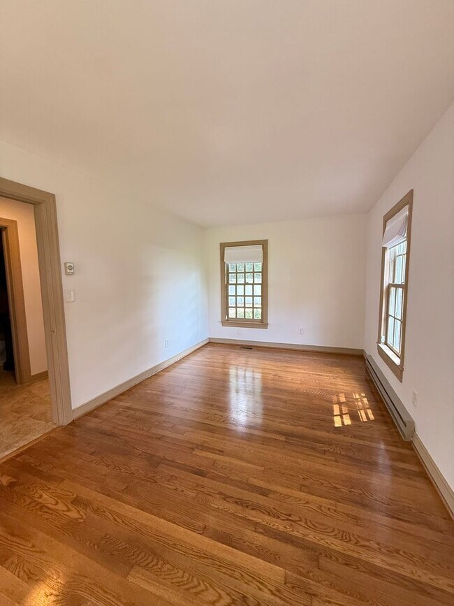 Building Photo - 3202 Derby Ln