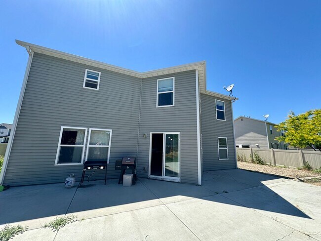 Building Photo - Coming Soon: Spacious 5-Bedroom Home with 3-Car Garage in Nampa