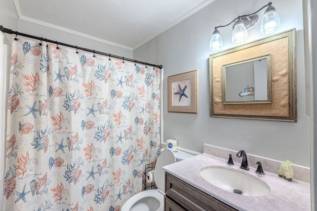 Building Photo - 662 William Hilton Pkwy