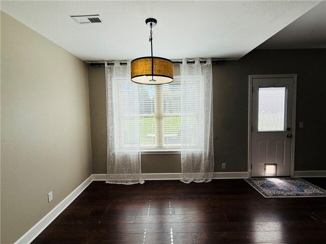 Building Photo - 2714 W Fir St