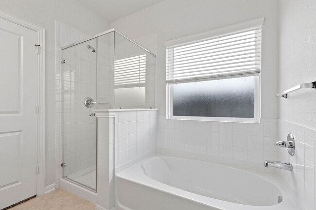 Building Photo - 5319 Rivers Edge Dr