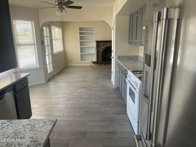 Building Photo - 705 Springfire Dr