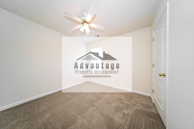 Building Photo - 1860 Neighborhood Walk