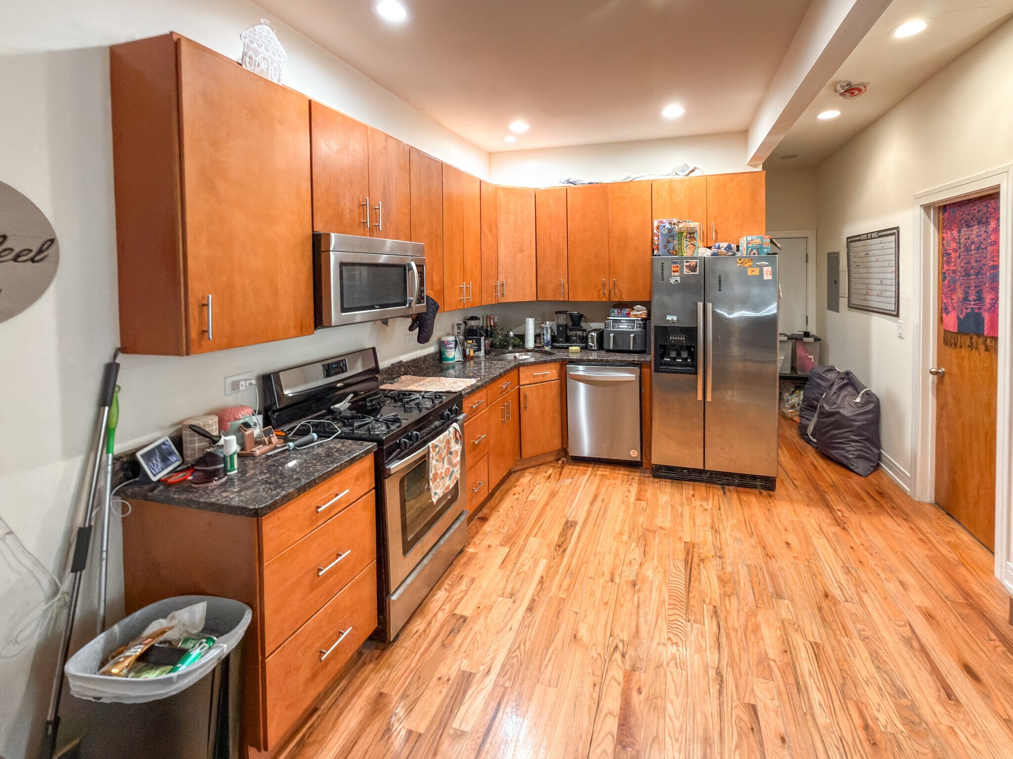 Building Photo - 2837 N Damen Ave