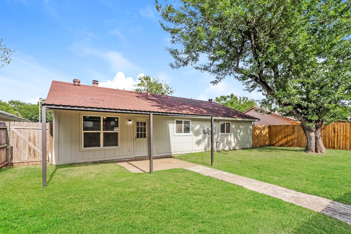 Building Photo - 11903 Bonaparte Dr