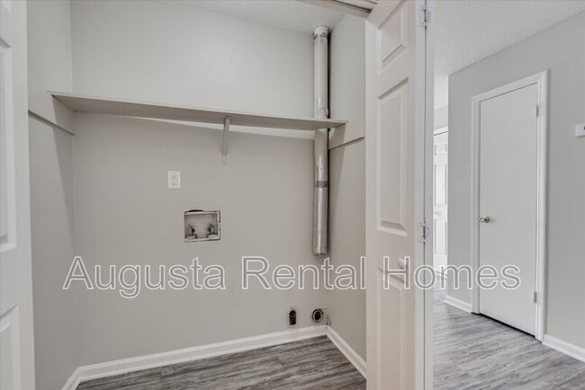 Building Photo - 171 Chalet North CT