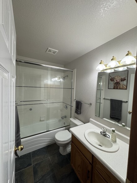 Bathroom 2 - 1840 Road 124