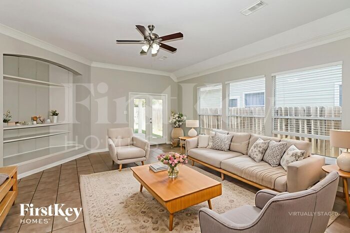 Building Photo - 15814 Stiller Park Dr